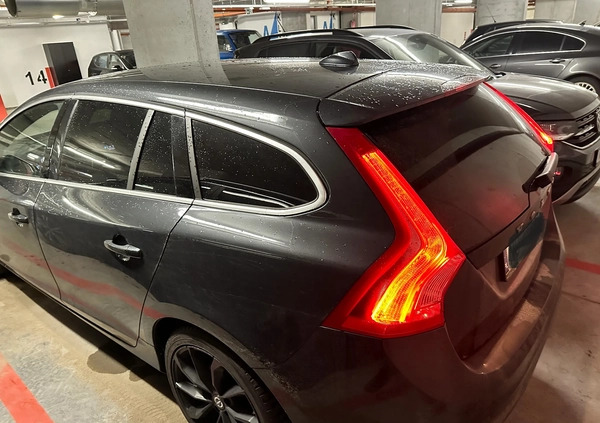 Volvo V60 cena 46500 przebieg: 260000, rok produkcji 2014 z Olsztyn małe 232